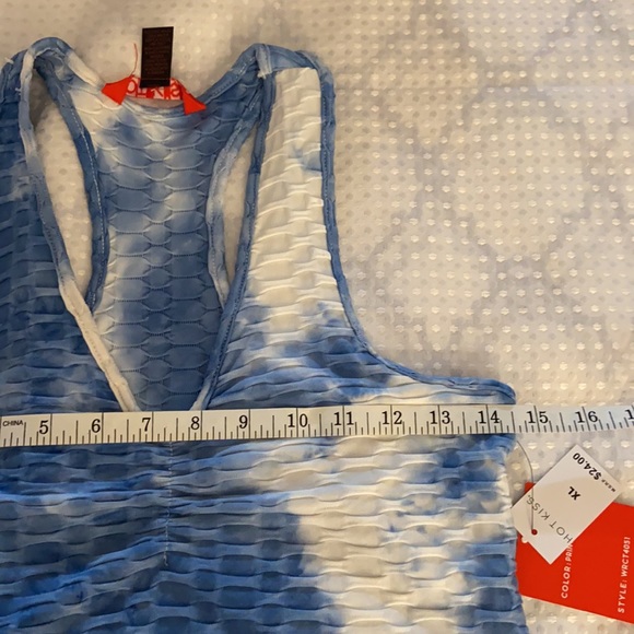 Bundle of 2 “Hot Kiss” Tye Dye Tanks - Picture 11 of 12
